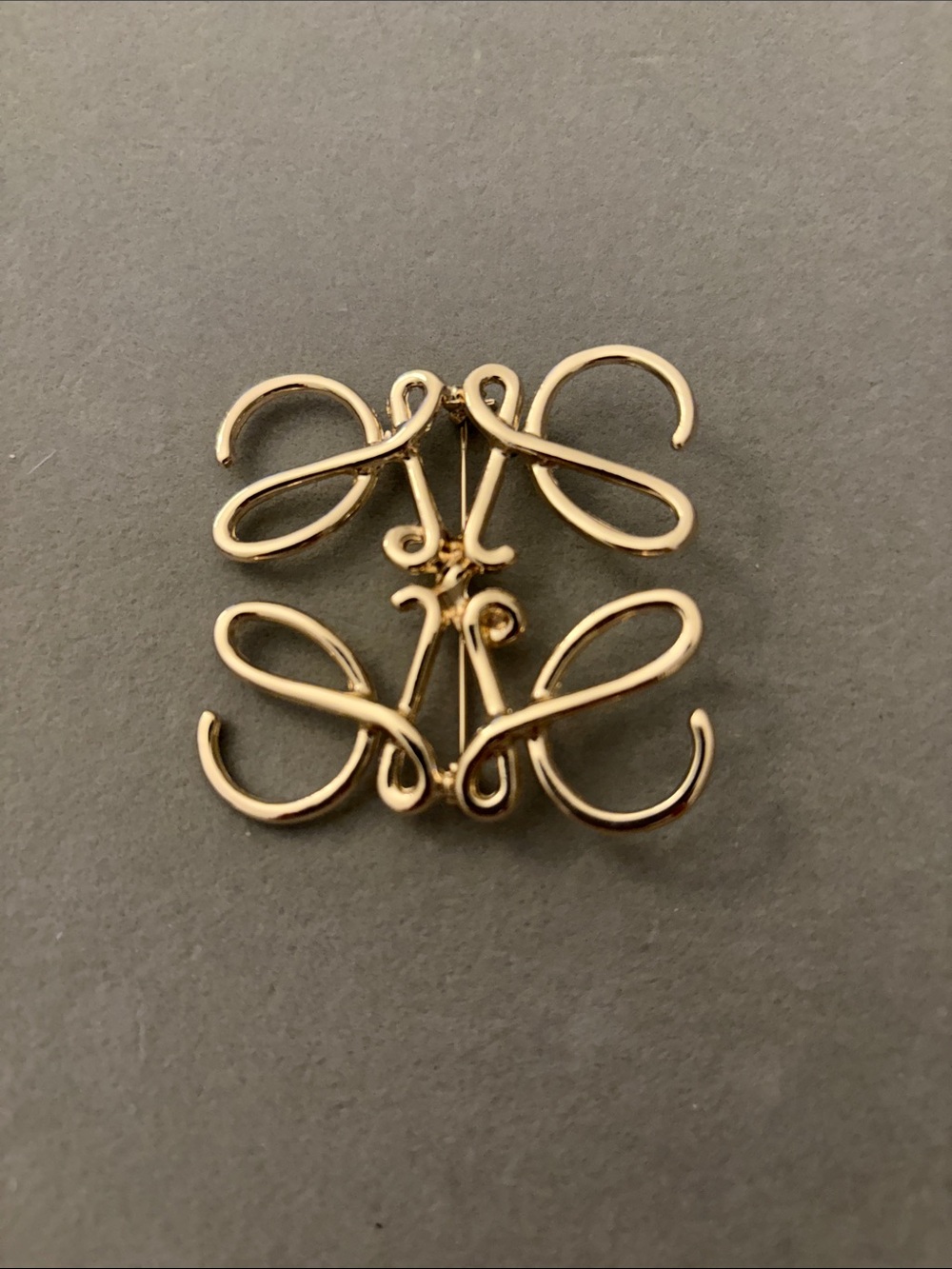 Gold Tone Brooch